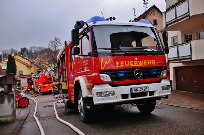 Winnenden-Buerg: Zimmerbrand in landwirtschaftlichen Anwesen fordert die Feuerwehr